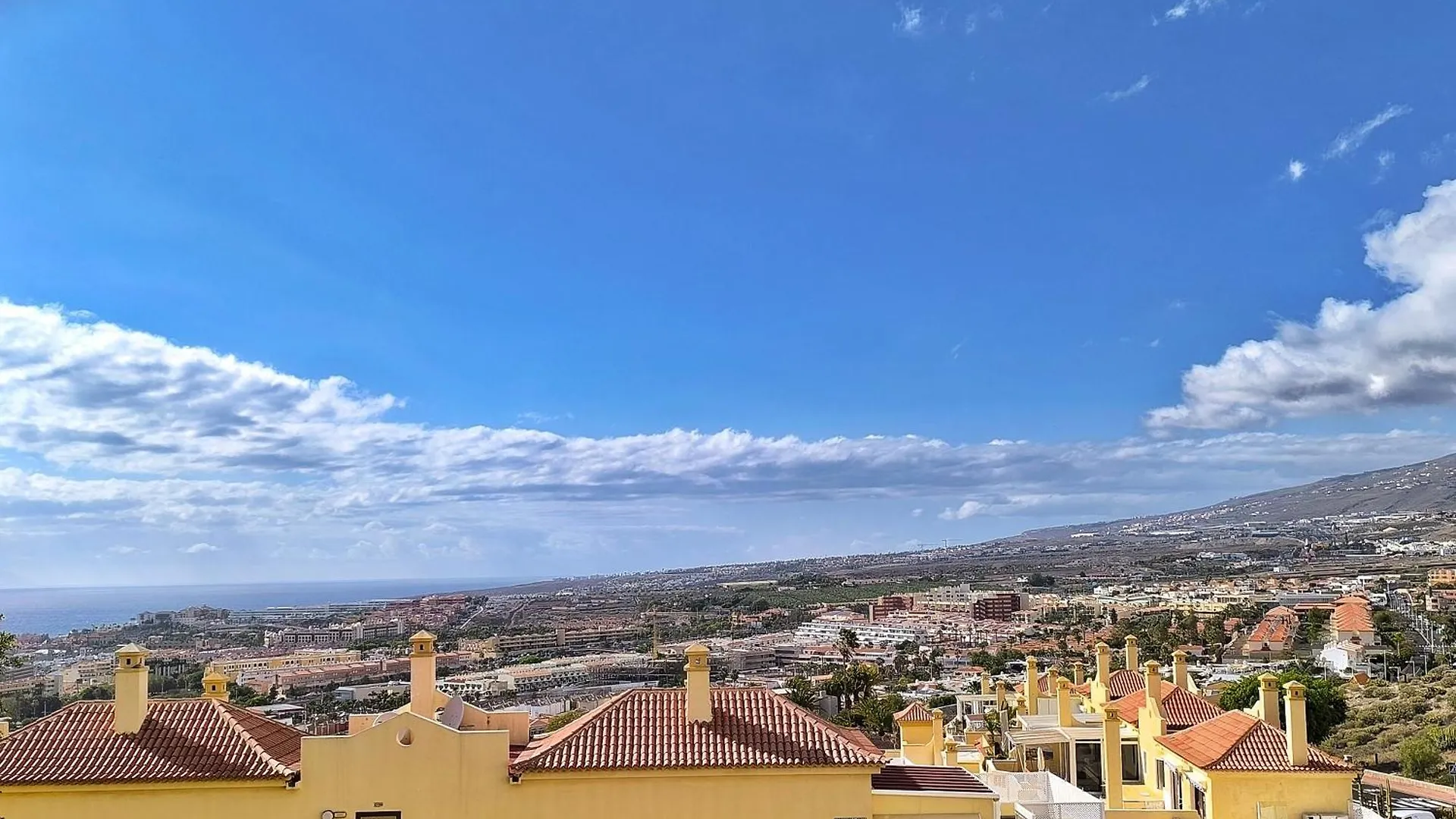 Beautiful Villa - 4 Bedrooms, Heated Pool, 2 Priv Car Park Places, Fibre Net, Tv Channels Costa Adeje  0*, Costa Adeje (Tenerife)